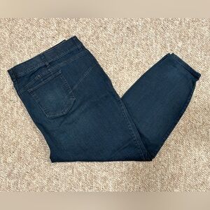 NWT Torrid Bombshell Skinny Premium Stretch High-Rise Dark Wash Size 28R